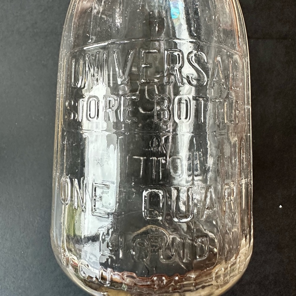 Vintage One Quart Glass Milk Bottle - Picture 4 of 5